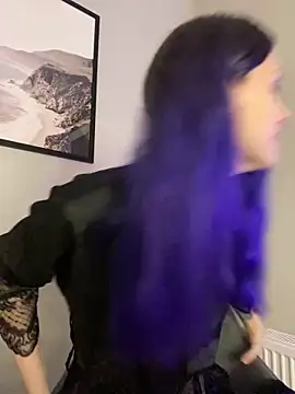 Erotic Synth Goddess online show from 27, 1, 2025