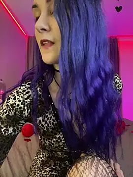 Erotic Synth Goddess online show from 11, 2, 2025