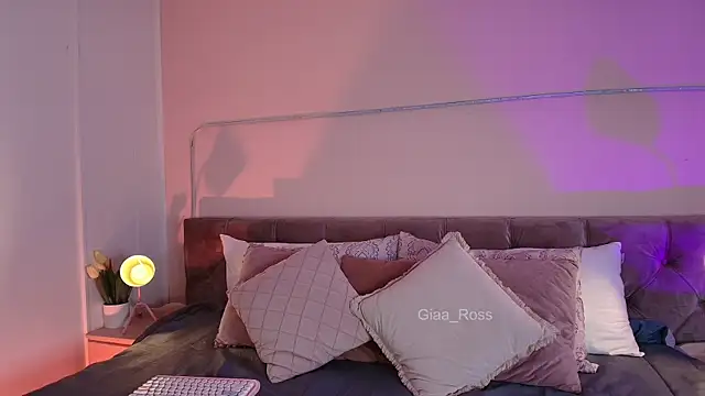 Giaa Ross online show from 27, 2, 2025