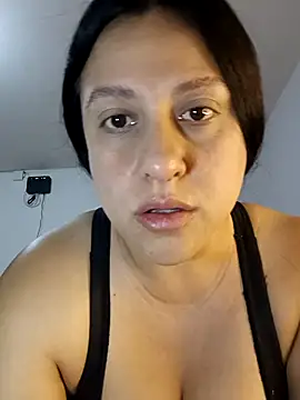 Snapshot of whitegirl0122 chatting on 29, 10, 2025 whitegirl0122 online show from 29, 10, 2025