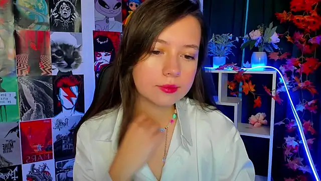 Snapshot of Lina_Brownie chatting on 4, 12, 2024 Lina Brownie online show from 4, 12, 2024