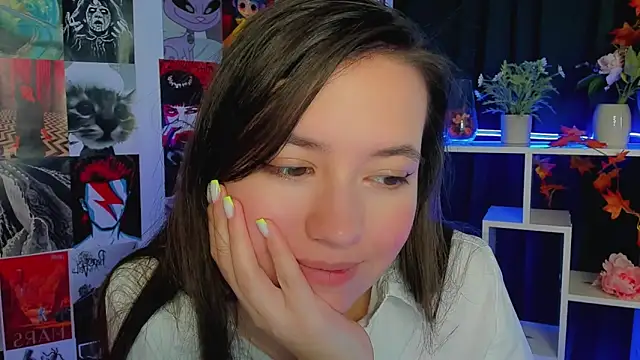 Snapshot of Lina_Brownie chatting on 13, 12, 2024 Lina Brownie online show from 13, 12, 2024