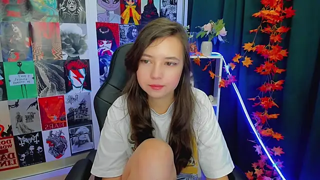 Snapshot of Lina_Brownie chatting on 20, 12, 2024 Lina Brownie online show from 20, 12, 2024