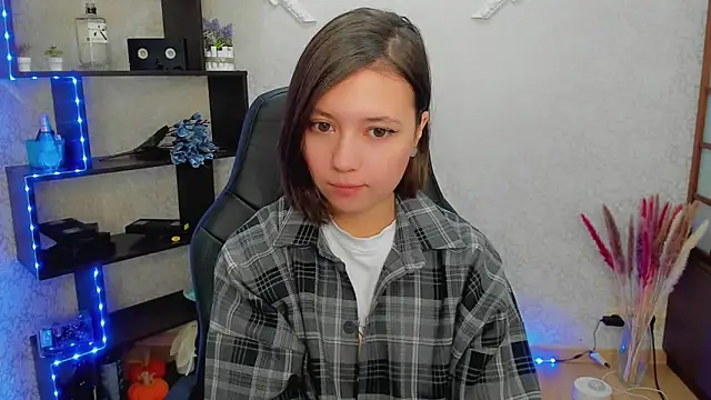Snapshot of Lina_Brownie chatting on 25, 1, 2025 Lina Brownie online show from 25, 1, 2025