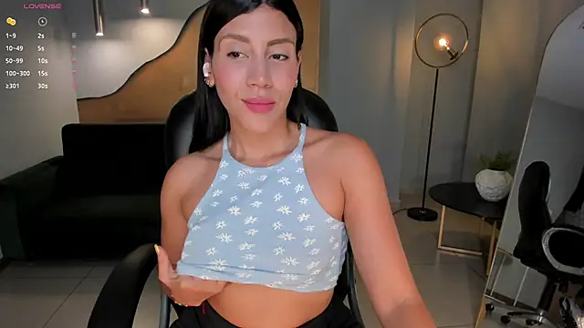 CharlotteCox  online show from 10, 1, 2025