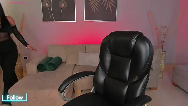 Snapshot of AlyssaDean chatting on 20, 11, 2025 AlyssaDean online show from 20, 11, 2025