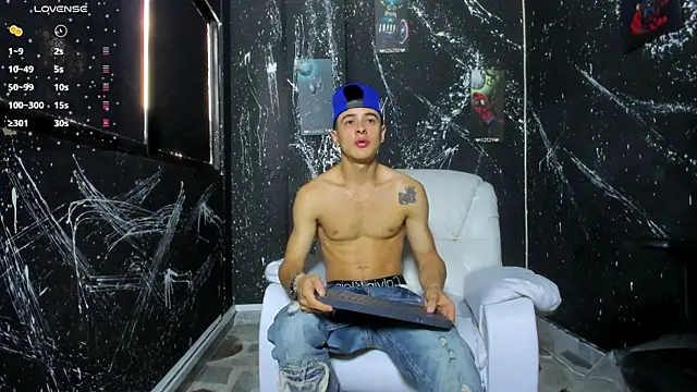 JuniorMorris  online show from 12, 9, 2025