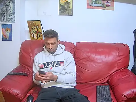 Snapshot of GiorgieUps chatting on 27, 10, 2025 GiorgieUps online show from 27, 10, 2025