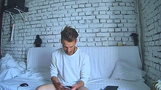 Snapshot of GiorgieUps chatting on 9, 11, 2025 GiorgieUps online show from 9, 11, 2025