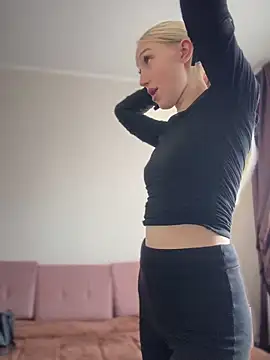 Snapshot of NikaMur chatting on 22, 10, 2025 NikaMur online show from 22, 10, 2025