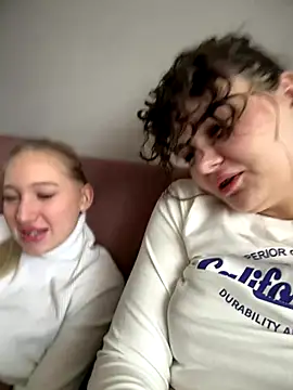 Snapshot of NikaMur chatting on 26, 10, 2025 NikaMur online show from 26, 10, 2025