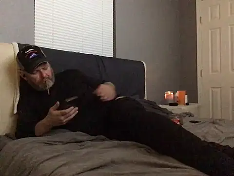 Snapshot of Cummerforyouu2 chatting on 18, 2, 2025 Cummerforyouu2 online show from 18, 2, 2025