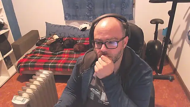 ravingr4d4 online show from 1, 3, 2025