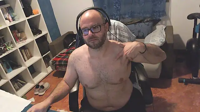 ravingr4d4 online show from 5, 3, 2025