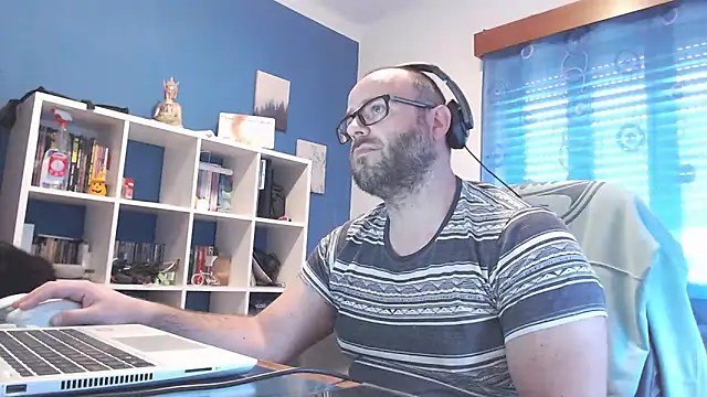 ravingr4d4 online show from 12, 3, 2025