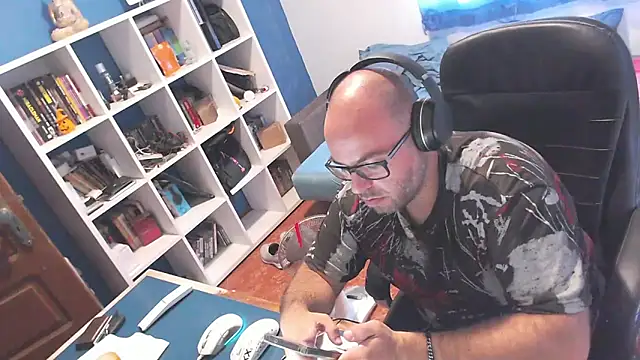 ravingr4d4 online show from 11, 9, 2025