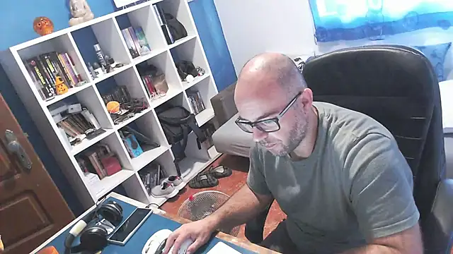 ravingr4d4 online show from 13, 10, 2025