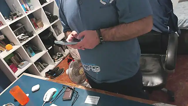 ravingr4d4 online show from 8, 11, 2025