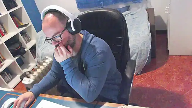 ravingr4d4 online show from 11, 2, 2026