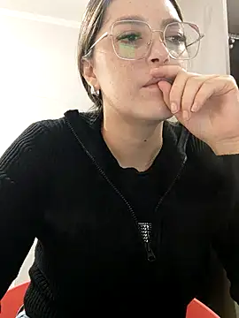 Snapshot of Daniela77771 chatting on 17, 4, 2026 Daniela77771 online show from 17, 4, 2026
