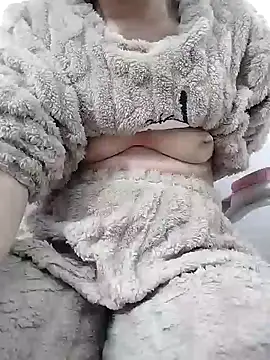 SweetGirl2k2 online show from 6, 1, 2025