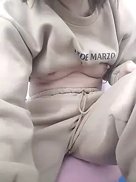 SweetGirl2k2 online show from 3, 2, 2025