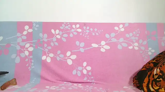 Snapshot of Andra_Love chatting on 2, 12, 2025 Andra Love online show from 2, 12, 2025