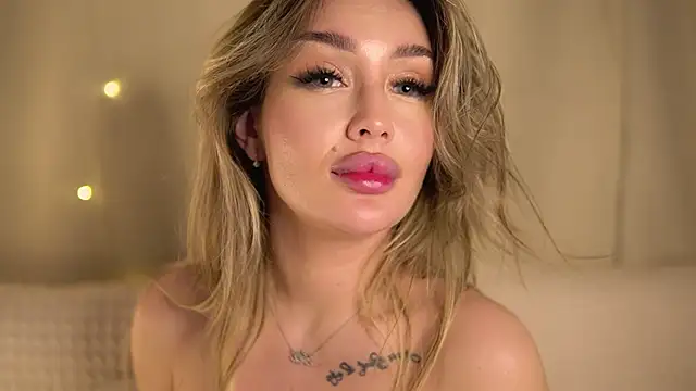 Snapshot of AnnyBangs chatting on 7, 2, 2025 AnnyBangs online show from 7, 2, 2025