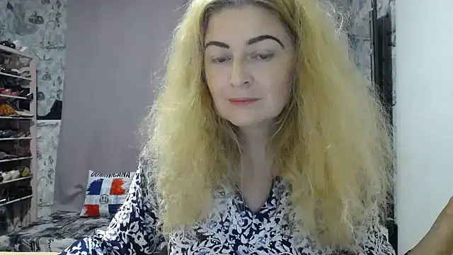 Helen1974 online show from 10, 10, 2025