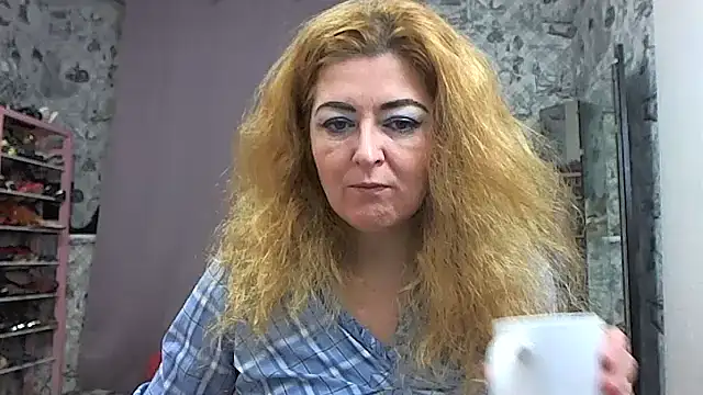 Snapshot of Helen1974 chatting on 19, 12, 2025 Helen1974 online show from 19, 12, 2025