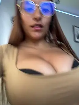 Snapshot of Seized_lust chatting on 8, 3, 2025 Seized lust online show from 8, 3, 2025