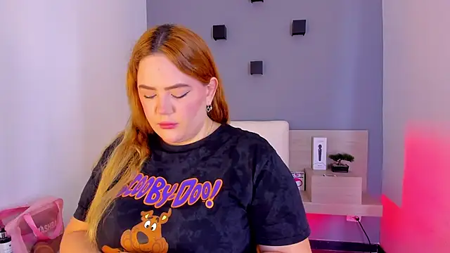 Snapshot of sophiarossee_ chatting on 6, 2, 2025 sophiarossee online show from 6, 2, 2025