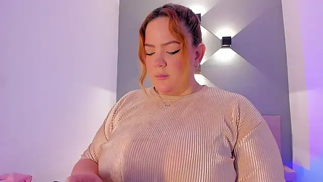 Snapshot of sophiarossee_ chatting on 22, 2, 2025 sophiarossee online show from 22, 2, 2025