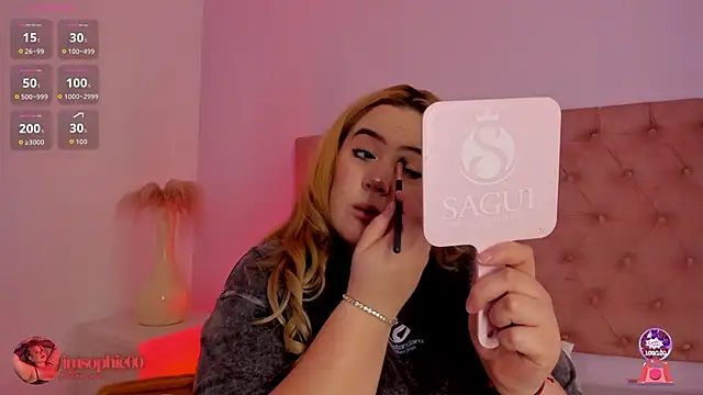 Snapshot of sophiarossee_ chatting on 30, 9, 2025 sophiarossee online show from 30, 9, 2025