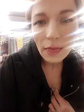 Brilliant-Queen1 online show from 1, 11, 2025