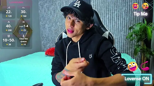 Snapshot of Edwars_03 chatting on 3, 3, 2025 Edwars 03 online show from 3, 3, 2025