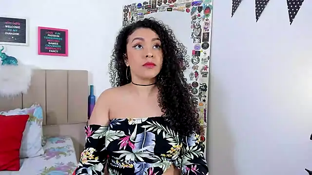 Snapshot of Zoe_Gruber chatting on 16, 1, 2025 Zoe Gruber online show from 16, 1, 2025