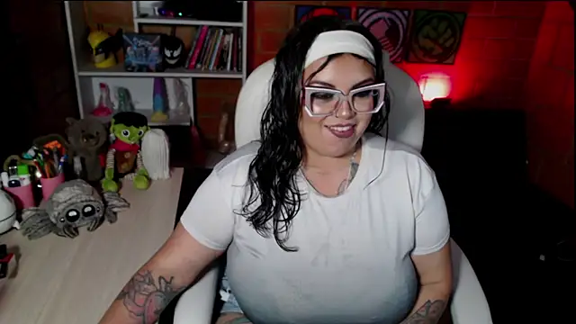 Snapshot of juliette_rd chatting on 12, 11, 2025 juliette rd online show from 12, 11, 2025