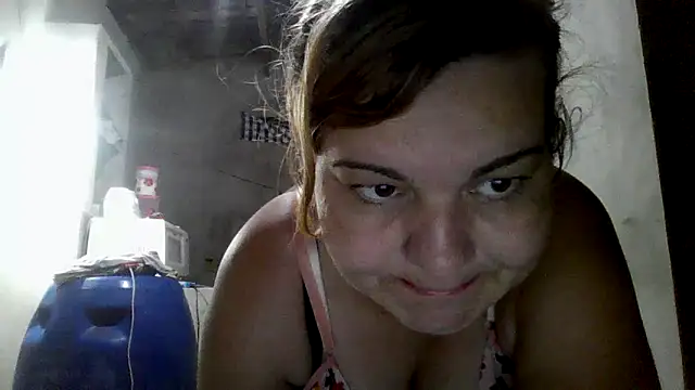 Snapshot of laiscibelle chatting on 2, 12, 2025 laiscibelle online show from 2, 12, 2025