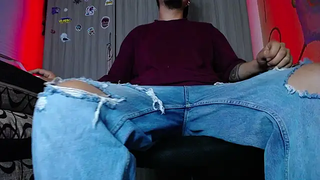 zacwatson  online show from 30, 12, 2024