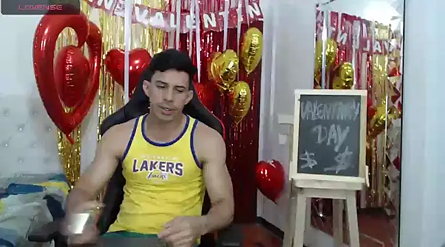 Snapshot of JoseRumbero26 chatting on 17, 2, 2025 JoseRumbero26 online show from 17, 2, 2025