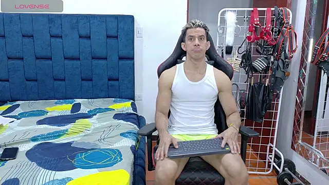 Snapshot of JoseRumbero26 chatting on 19, 11, 2025 JoseRumbero26 online show from 19, 11, 2025