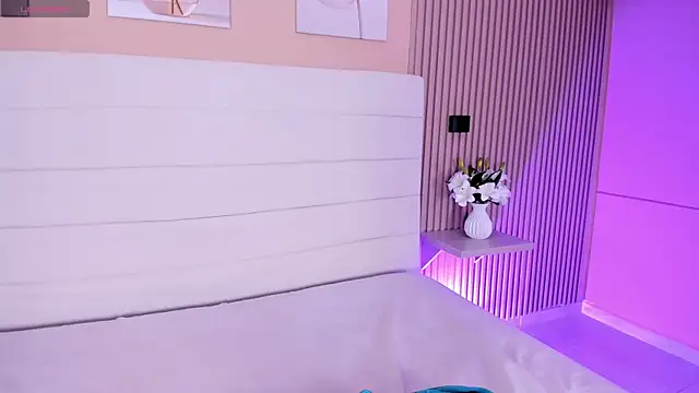 Lilly 2809  online show from 8, 4, 2026