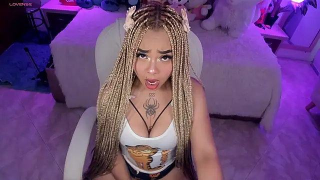 conny  curly online show from 1, 2, 2025