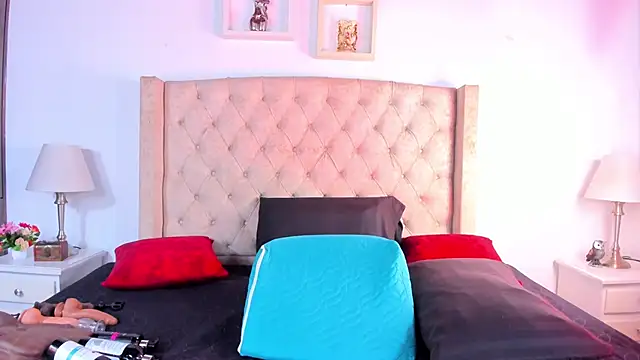 Snapshot of natalia_collinslim chatting on 20, 9, 2025 natalia collinslim online show from 20, 9, 2025