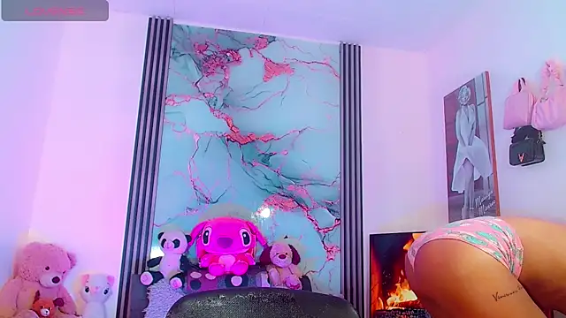  ChanellR  online show from 27, 9, 2025