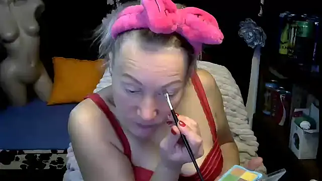 Snapshot of wLESLYMOSw chatting on 6, 11, 2025 wLESLYMOSw online show from 6, 11, 2025