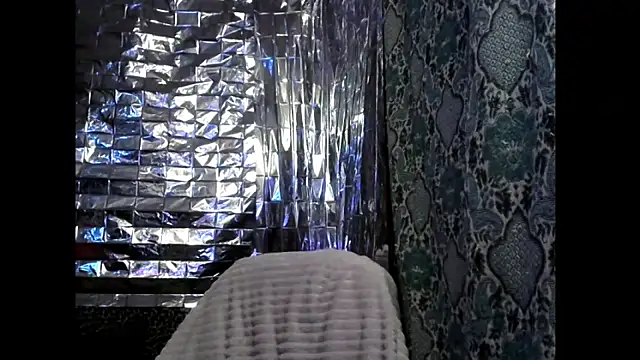 wLESLYMOSw online show from 1, 2, 2026