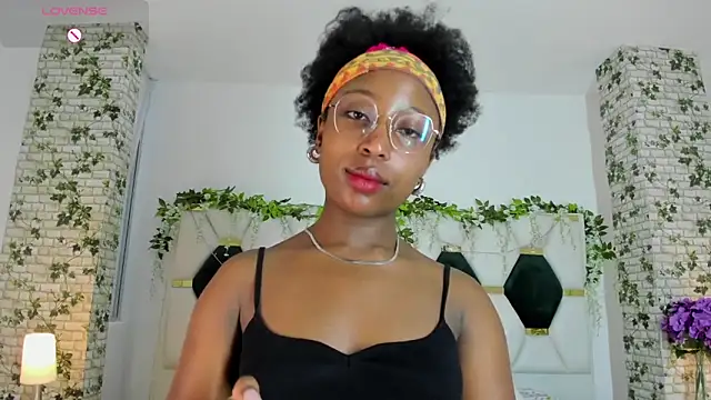 Snapshot of EmmaSanzz_ chatting on 16, 1, 2025 EmmaSanzz online show from 16, 1, 2025
