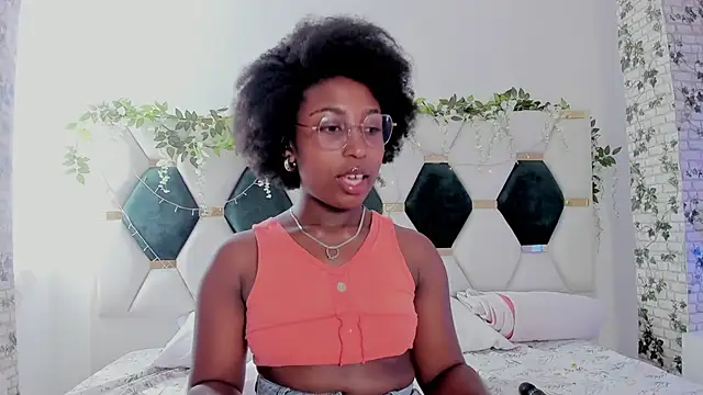Snapshot of EmmaSanzz_ chatting on 21, 1, 2025 EmmaSanzz online show from 21, 1, 2025